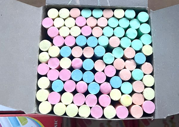 100 pcs Color Chalk